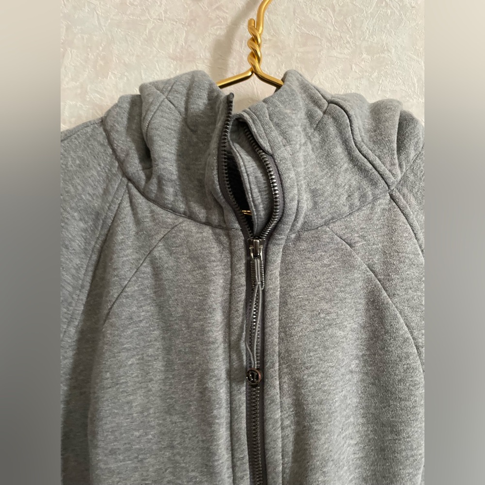 Lululemon women's size 10 gray jacket - Picture 3 of 6